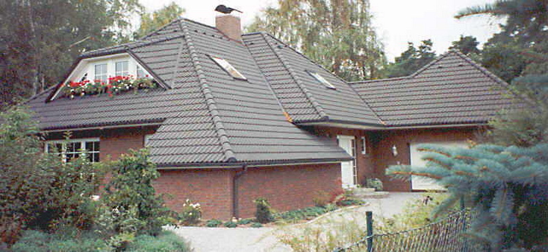 Wohnhaus mit raffinierter Dachform im Wendland