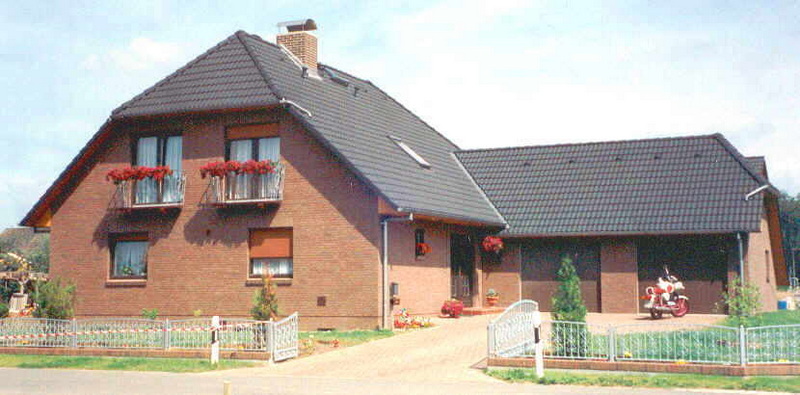 Wohnhaus mit raffinierter Dachform im Wendland