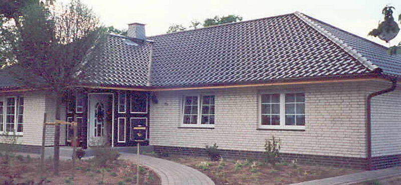 Wohnhaus mit raffinierter Dachform im Wendland